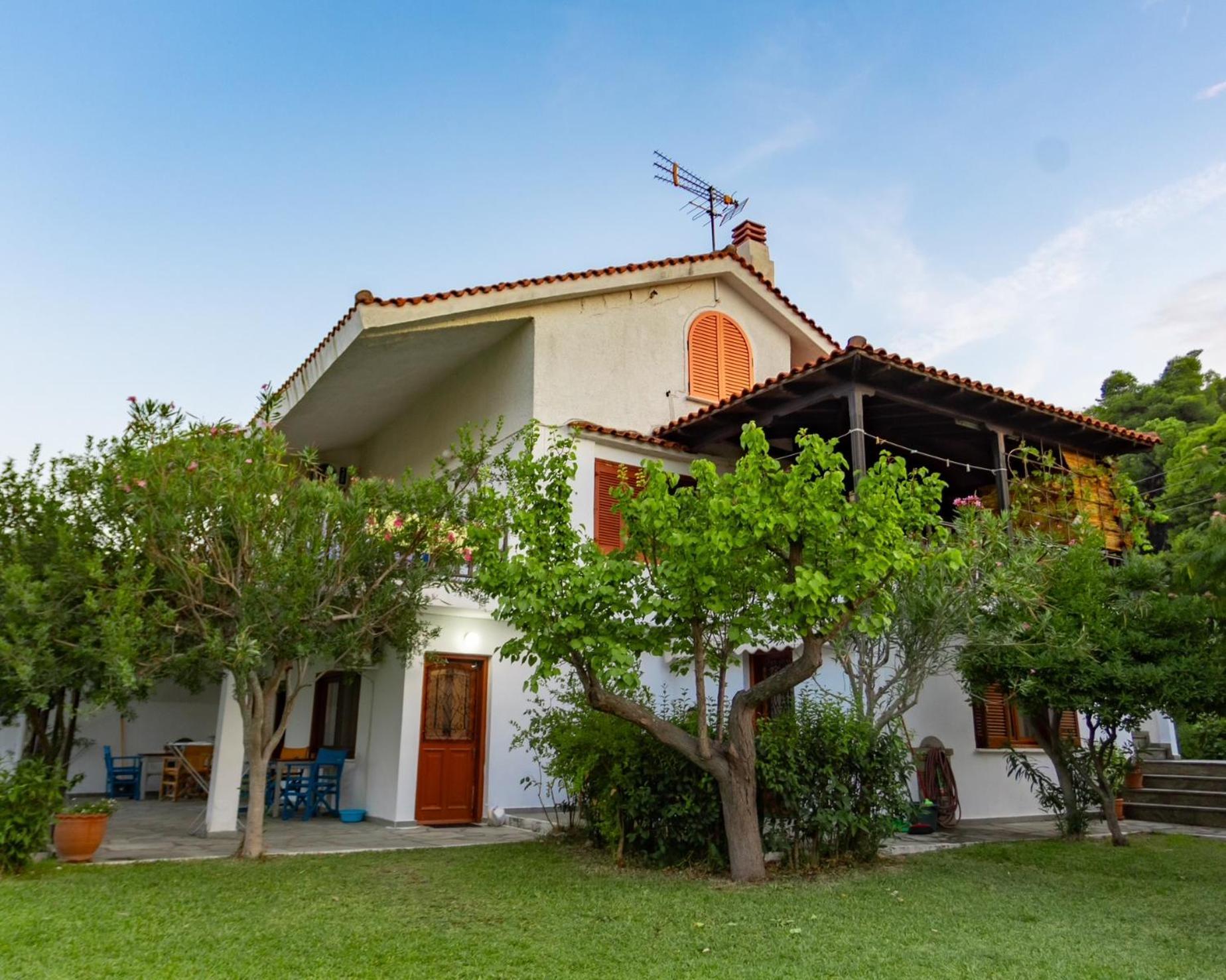 Lila Apartments Vourvourou Buitenkant foto